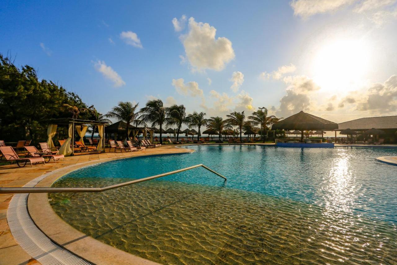 Dom Pedro Laguna Beach Resort & Golf By Wam Experience Aquiraz Dış mekan fotoğraf The swimming pool at the resort